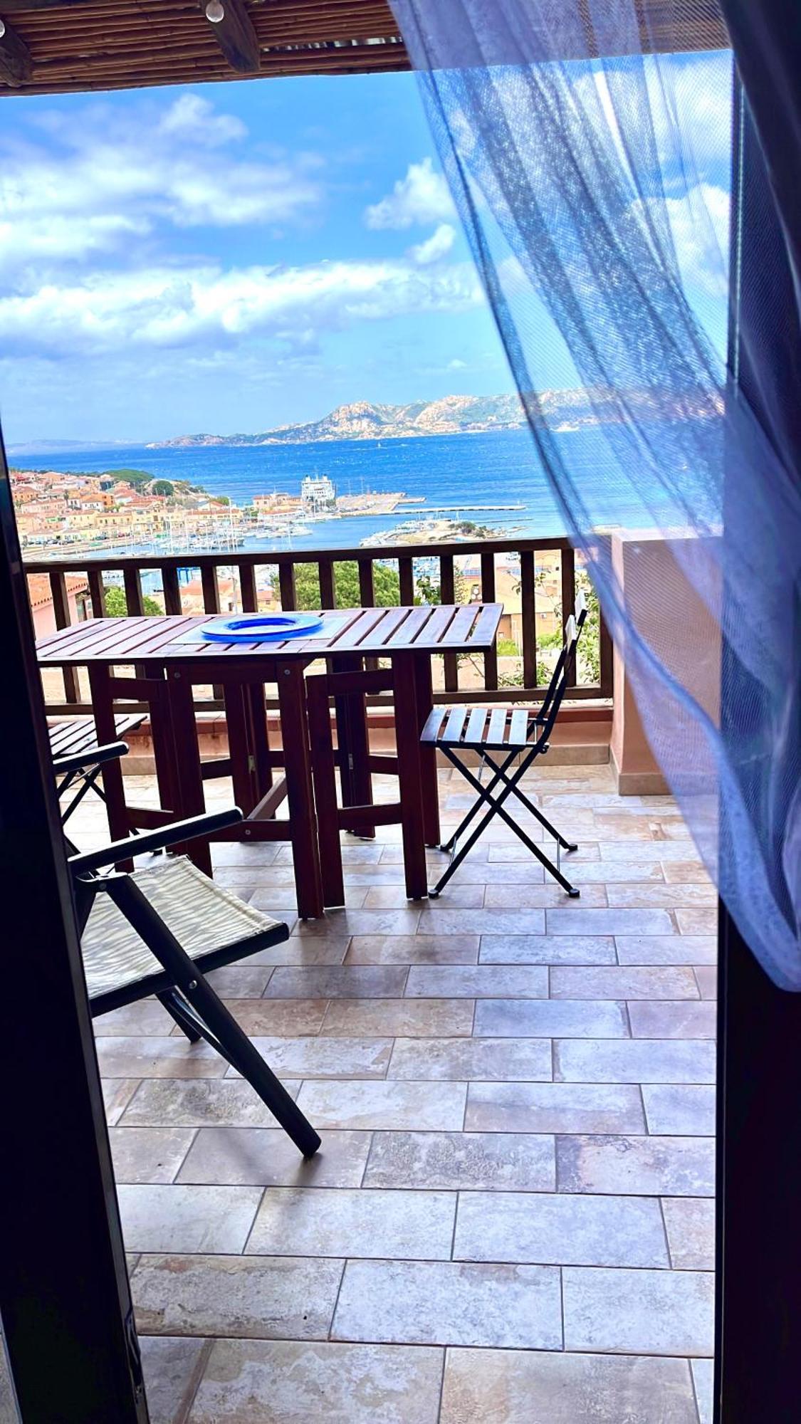 Holiday House Palau Ngoại thất bức ảnh